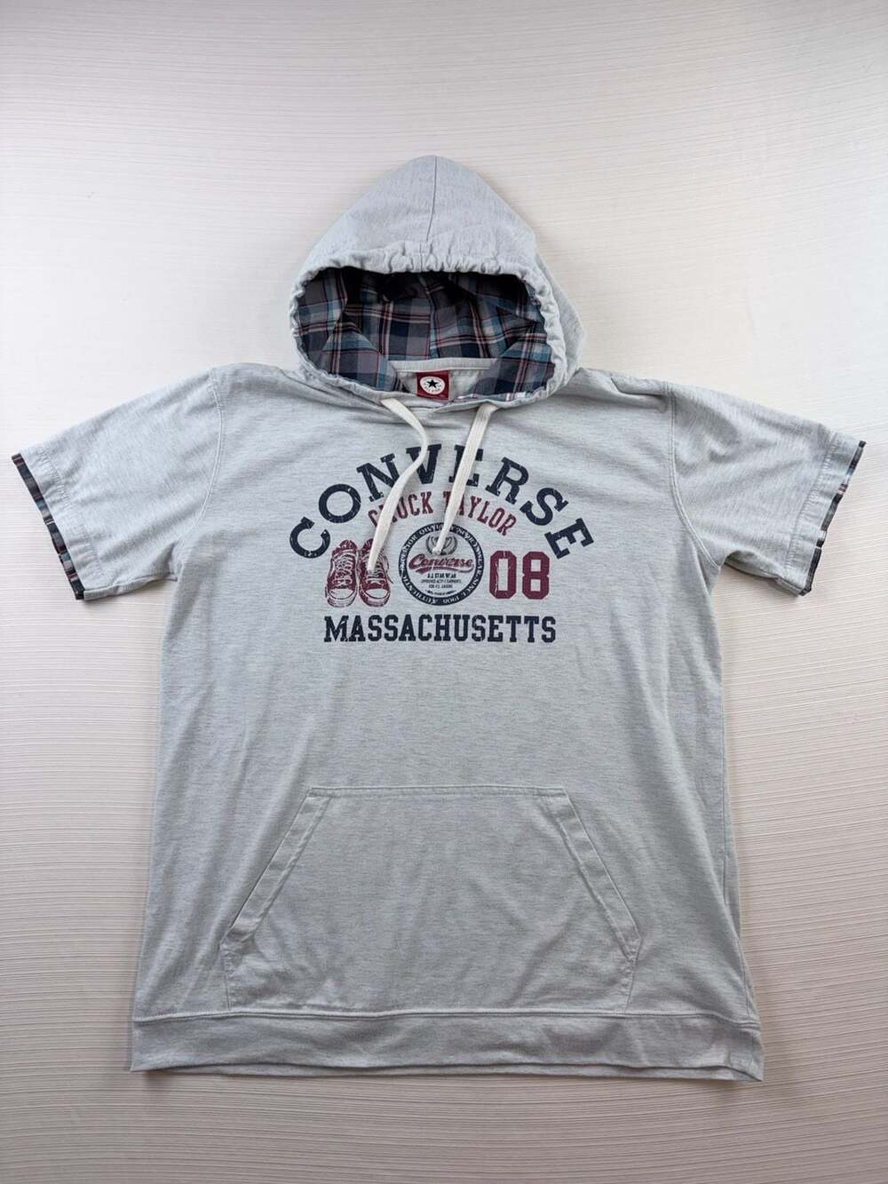Women’s Converse Short Sleeve Hoodie Size LL Gray Chuck Taylor Massachusetts 08